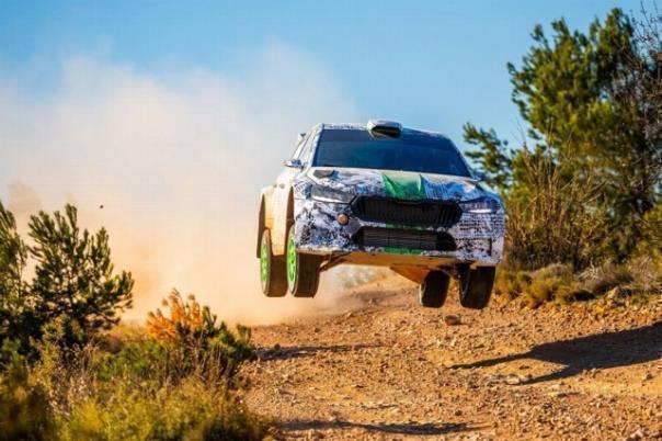 Erste Wettbewerbsteilnahme für das neue Rallyeauto von ŠKODA Motorsport 